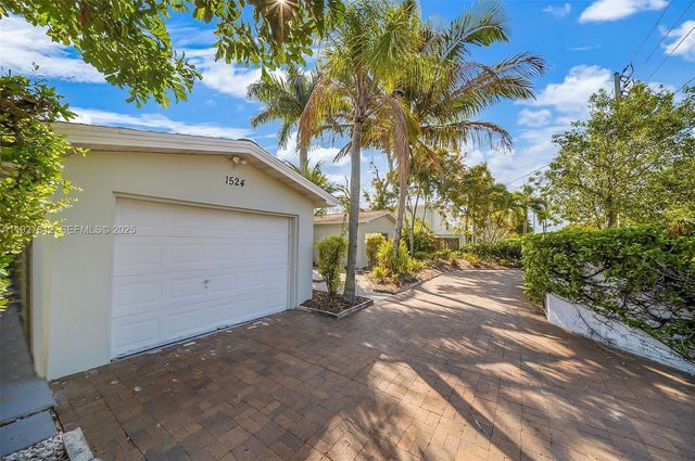 1524 NE 18th Ave, Fort Lauderdale, FL 33304