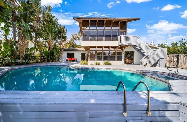 1524 NE 18th Ave, Fort Lauderdale, FL 33304