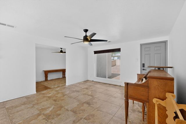 10429 Mountain Road NE, Albuquerque, NM 87112