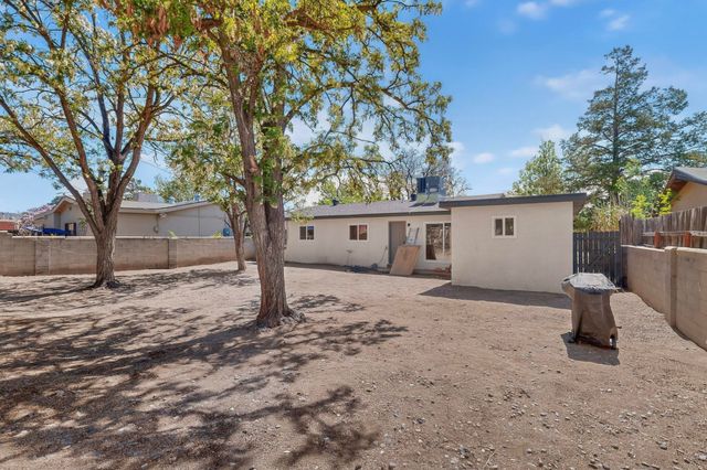 10429 Mountain Road NE, Albuquerque, NM 87112