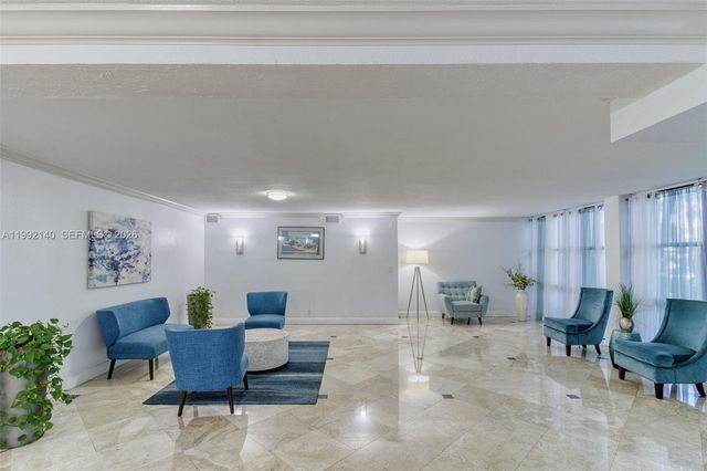 800 Parkview Dr 311, Hallandale Beach, FL 33009