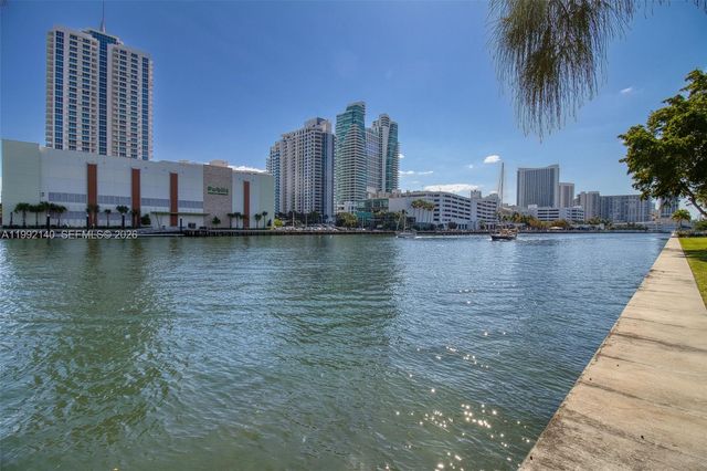 800 Parkview Dr 311, Hallandale Beach, FL 33009