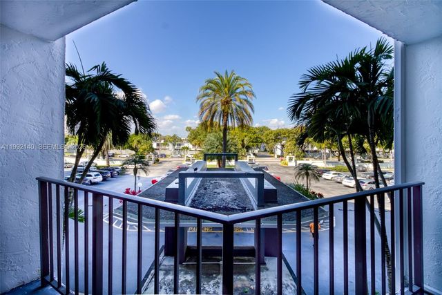 800 Parkview Dr 311, Hallandale Beach, FL 33009