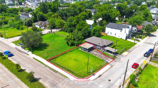 3227 Airline Drive, Houston, TX 77022