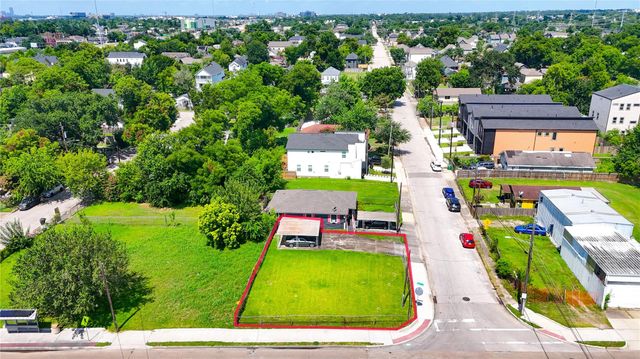 3227 Airline Drive, Houston, TX 77022