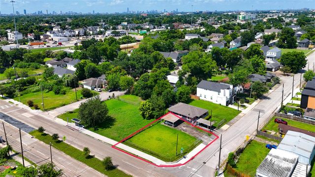 3227 Airline Drive, Houston, TX 77022