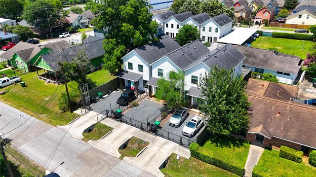 3227 Airline Drive, Houston, TX 77022