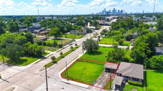 3227 Airline Drive, Houston, TX 77022
