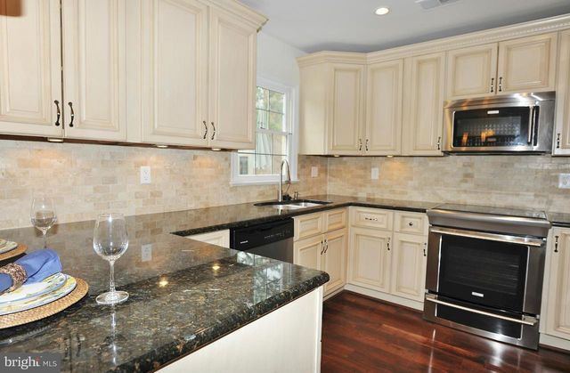 7411 SALFORD CT, Alexandria, VA 22315