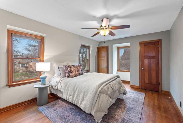 4522 N Marlborough DRIVE, Shorewood, WI 53211