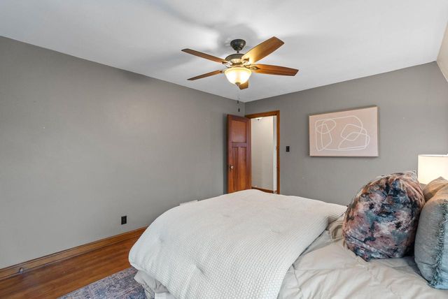 4522 N Marlborough DRIVE, Shorewood, WI 53211