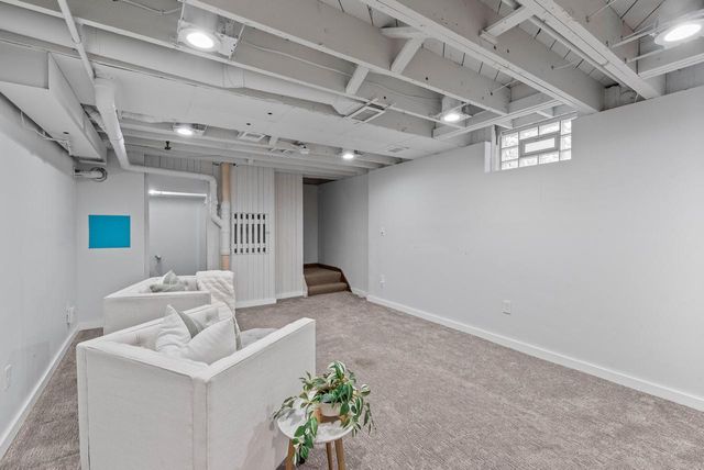 4522 N Marlborough DRIVE, Shorewood, WI 53211