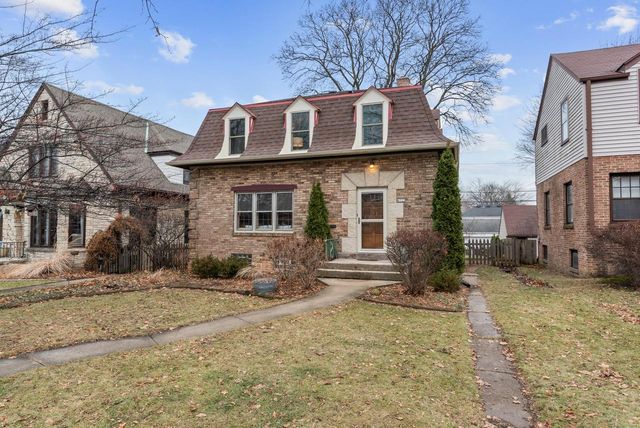 4522 N Marlborough DRIVE, Shorewood, WI 53211