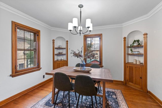 4522 N Marlborough DRIVE, Shorewood, WI 53211