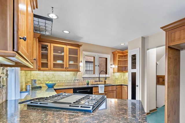 4522 N Marlborough DRIVE, Shorewood, WI 53211