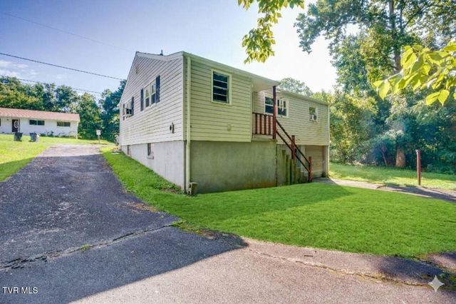 325 Ridgewood Drive, Kingsport, TN 37660