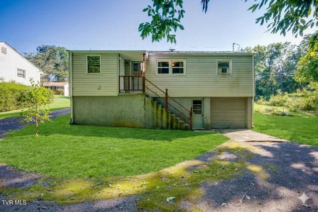 325 Ridgewood Drive, Kingsport, TN 37660