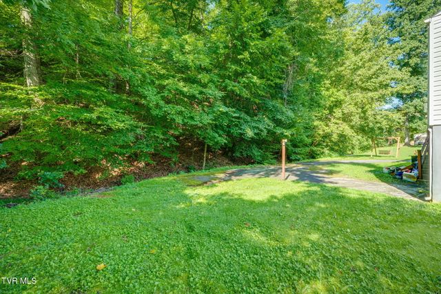 325 Ridgewood Drive, Kingsport, TN 37660