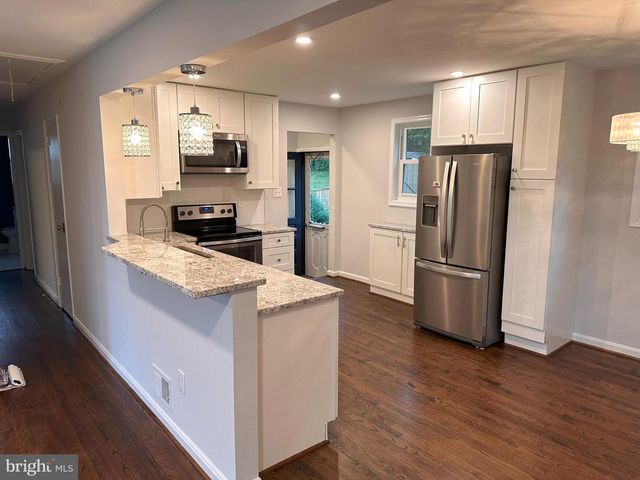 11908 ROCKING HORSE RD, Rockville, MD 20852