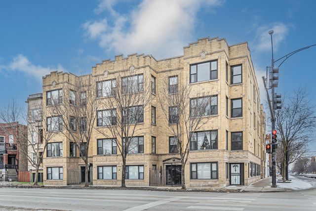 1154 N Kedzie Avenue 402, Chicago, IL 60651