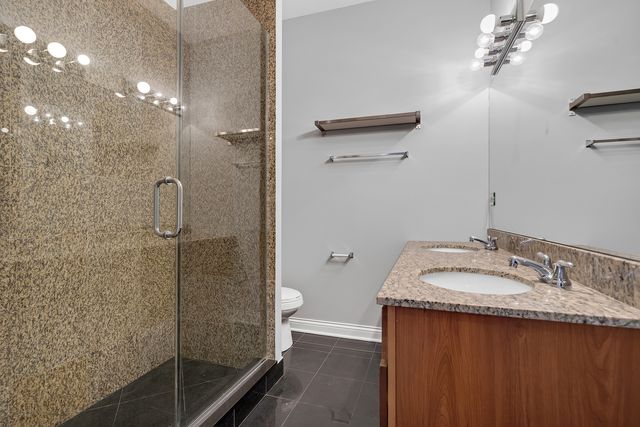 1154 N Kedzie Avenue 402, Chicago, IL 60651