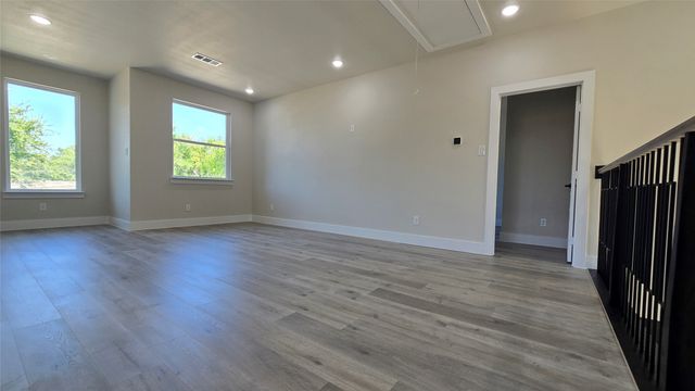 4111 Pringle Drive, Dallas, TX 75212