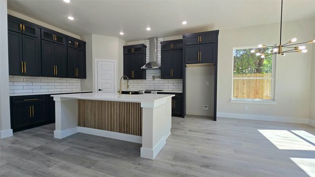 4111 Pringle Drive, Dallas, TX 75212
