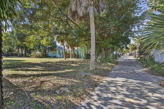 427 32nd Street, West Palm Beach, FL 33407