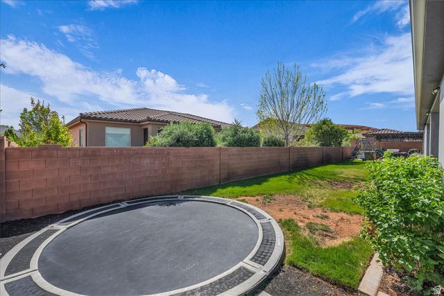 3699 W 2830 S, Hurricane, UT 84737