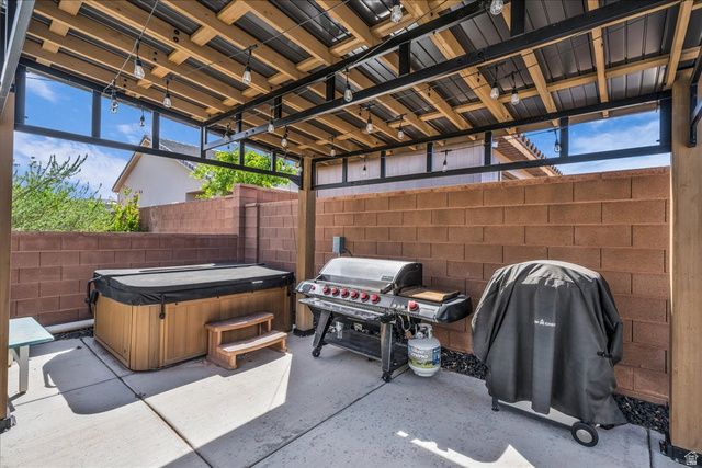 3699 W 2830 S, Hurricane, UT 84737