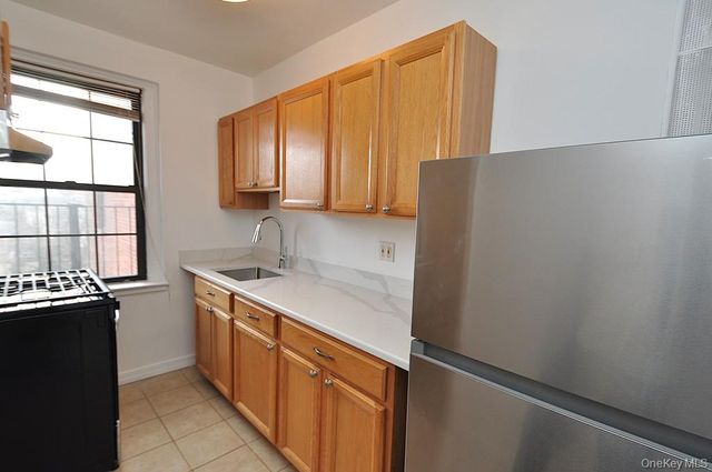 180 Garth Road 4F, Scarsdale, NY 10583