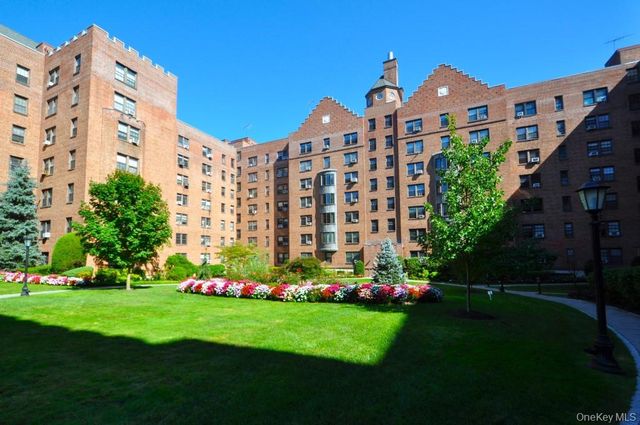 180 Garth Road 4F, Scarsdale, NY 10583