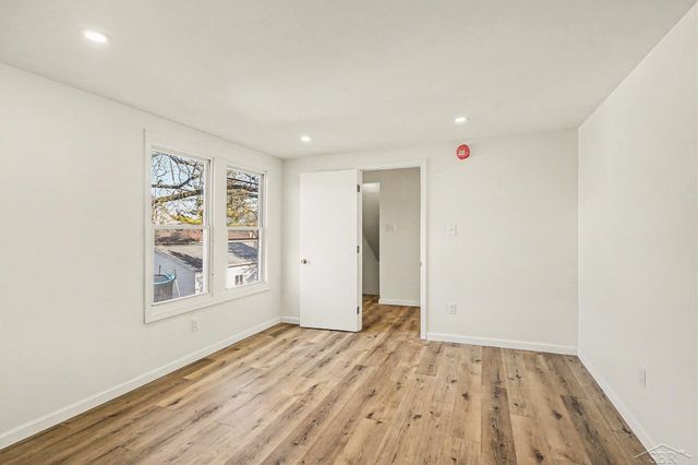 1707 S Monroe Street, Bay City, MI 48708