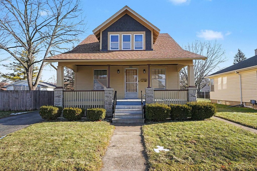 1707 S Monroe Street, Bay City, MI 48708