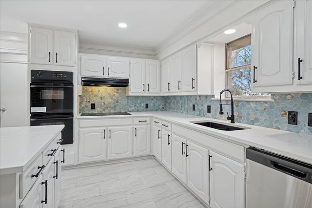 62 Legend Road, Benbrook, TX 76132