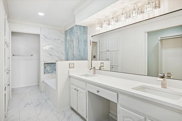 62 Legend Road, Benbrook, TX 76132