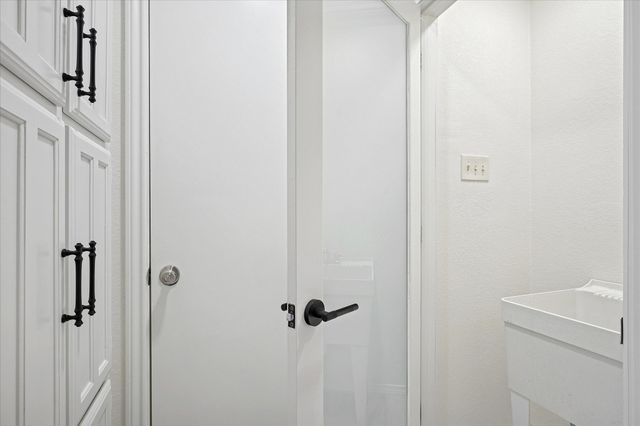 62 Legend Road, Benbrook, TX 76132