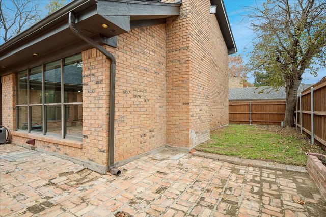 62 Legend Road, Benbrook, TX 76132