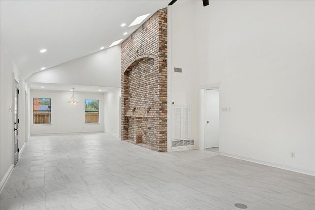 62 Legend Road, Benbrook, TX 76132