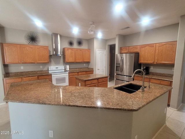 19887 N SHADOW MOUNTAIN Drive, Surprise, AZ 85374