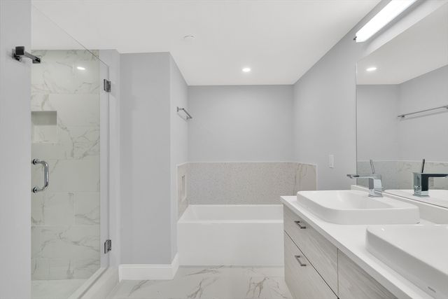 771-781 Harrison PH-8, Boston, MA 02118