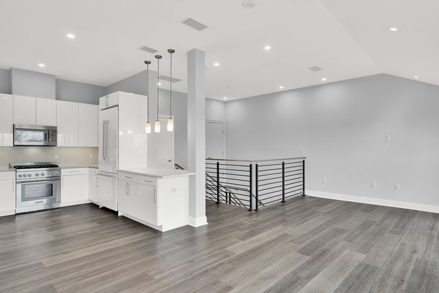 771-781 Harrison PH-8, Boston, MA 02118