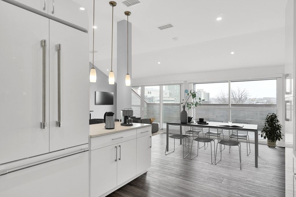 771-781 Harrison PH-8, Boston, MA 02118
