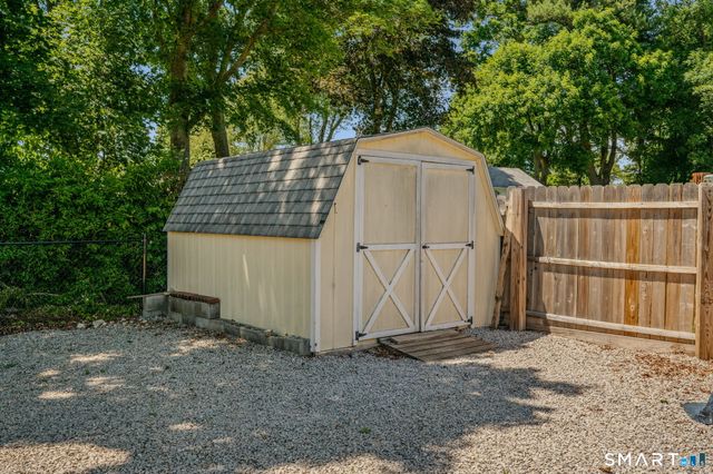25 Sandy Hollow Drive, Waterford, CT 06385