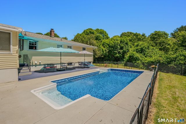 25 Sandy Hollow Drive, Waterford, CT 06385