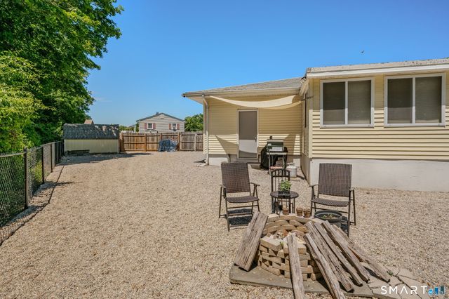 25 Sandy Hollow Drive, Waterford, CT 06385