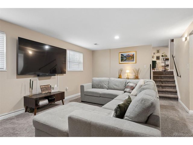 6089 W 70th Ave, Arvada, CO 80003