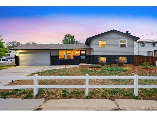 6089 W 70th Ave, Arvada, CO 80003