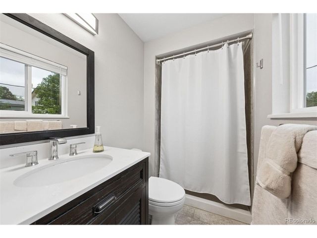 6089 W 70th Ave, Arvada, CO 80003