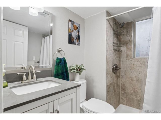6089 W 70th Ave, Arvada, CO 80003